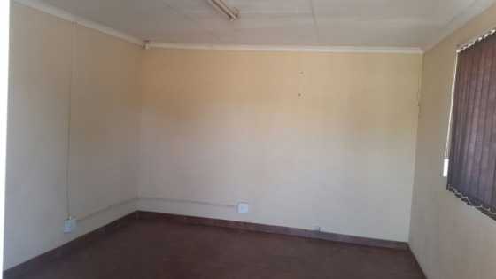 Neat Workshop to rent in Pretoria North