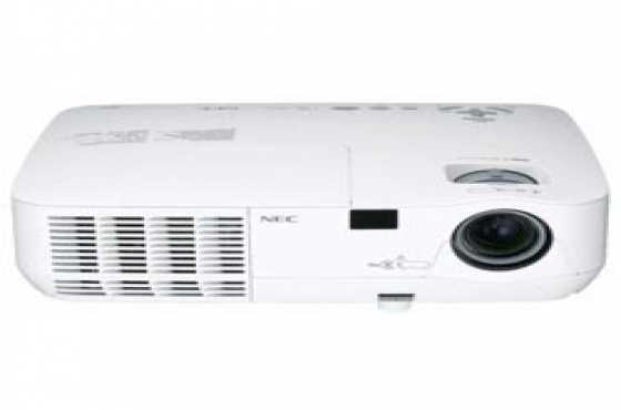 NEC NP 115 Projector