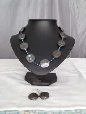 Necklace and earring set