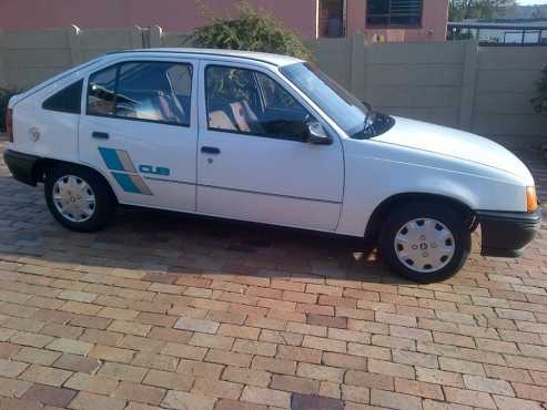 Needs waterpump and windscreen cracked but she runs