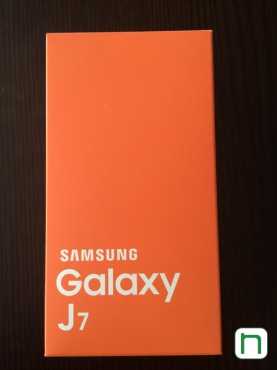 Nerdy -  Samsung Galaxy J7 Black 16GB