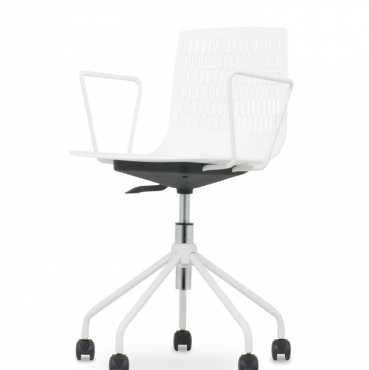 Never been used white icon office chair. Retails for R1199. Stylish and comfortable