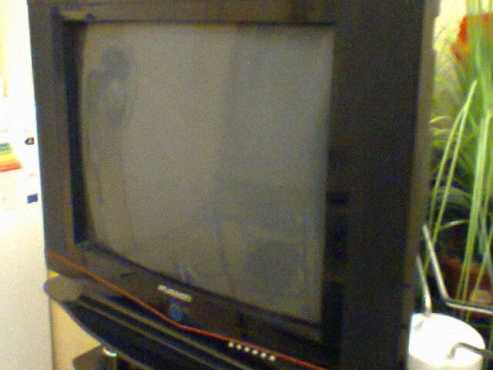 New 72cm fussion Television. In great working condition and very new. for give away sale. call now