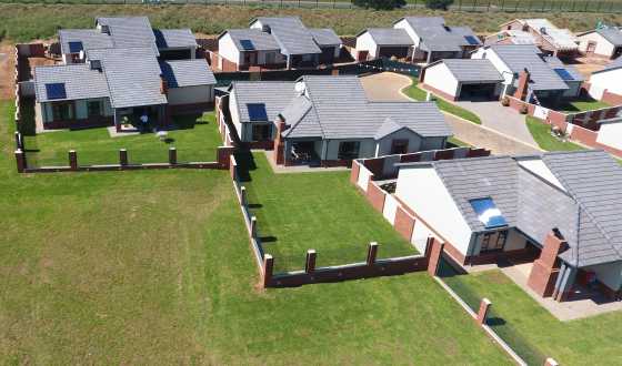 New Amberfield Free standing houses from developer