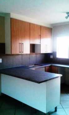 New apartment 2 bed 1 bath with garage for business couple in Monavani