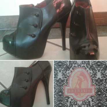 New Bordello booties (by Pleaser USA)