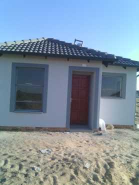 New  houses for sale in  Blue hills  midrand transfare cost included  stove ,build in kitchens