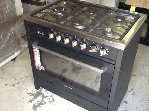 New kelvinator 90cm Freestanding gas stove Model KC9650BL