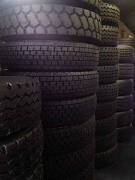 new retreaded truck tyres for sale,31580.22.5 amp 12R.22.5 for sale(R1900)