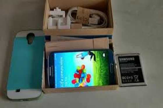 New Samsung GXY S4,32GB, with accessories.Never used
