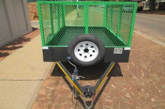 NEW SMALL GARDENFURNITURE TRAILER.