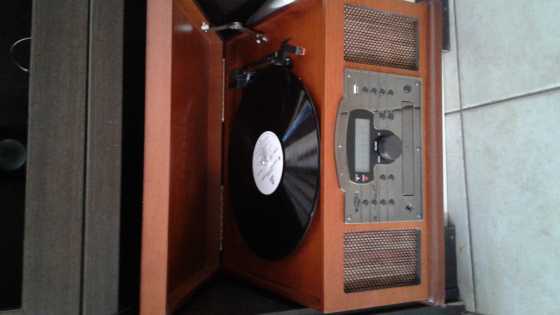 New Vinyl Record Player