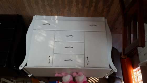 New White Sleigh compactum