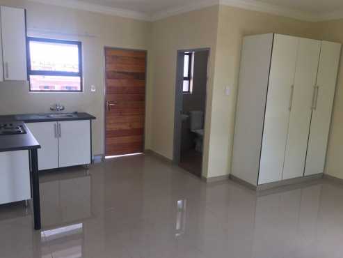 Newly built bachelor flats in Soshanguve block R for R2500