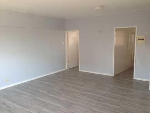 Newly renovated bachelor flat for rent in Edenvale for R3740