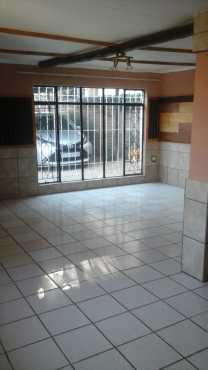 Nice 3 Bedroom Flat in Airfield Benoni