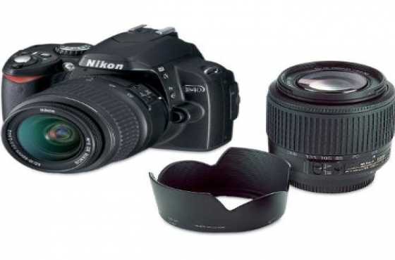 Nikon D40 body Lens hood,2 x Kit lenses (18-55 mm amp 55-200m) Charger