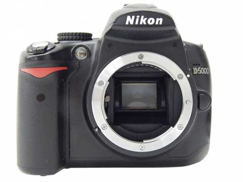 Nikon D5000 Body only