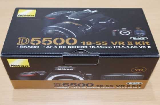 Nikon D5500 DX-format Digital SLR w 18-55mm VR II Kit