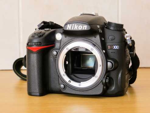 Nikon D7000 digital SLR camera body