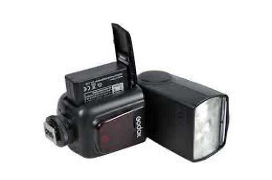 Nikon D750  Nikon 50mm AF-S lens  Goddox 860 Flash
