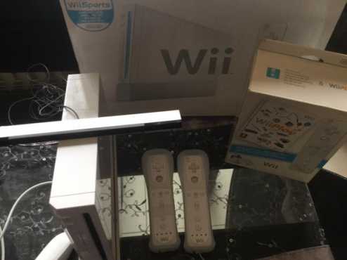 Nintendo wii complete with extras