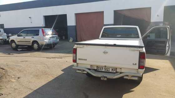 Nissan 2001 2400