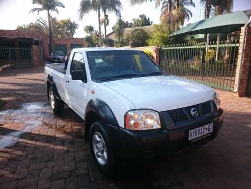 Nissan 2.4 16V Hi Rider Only 63000kms, Like NEW