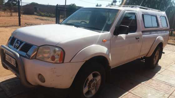 Nissan 2.4 16v Lwd Hardbody Bakkie