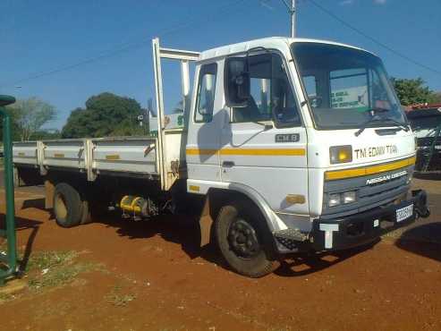 Nissan 4 ton ADE 364T Dropside