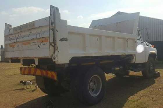 Nissan Diesel UD 780 10 cube tipper