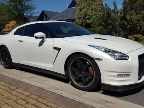 Nissan GT-R Coupe Track Pack