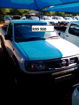 Nissan Hardbody 2.4 16V 4x4