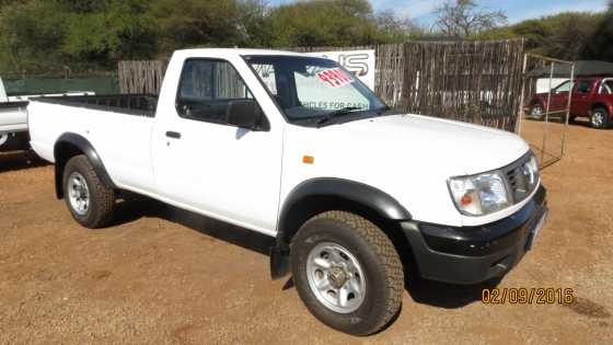 Nissan Hardbody 2.4 scab 4x4