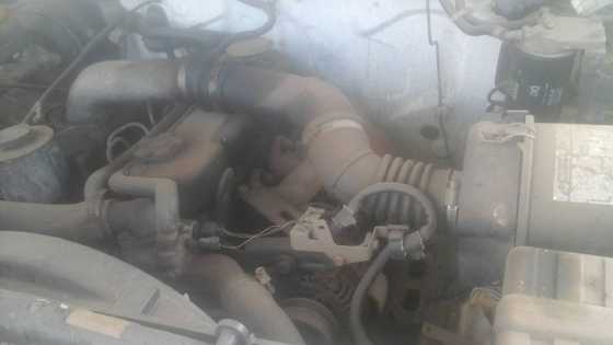 Nissan Hardbody 2.7 D 2003 model engine