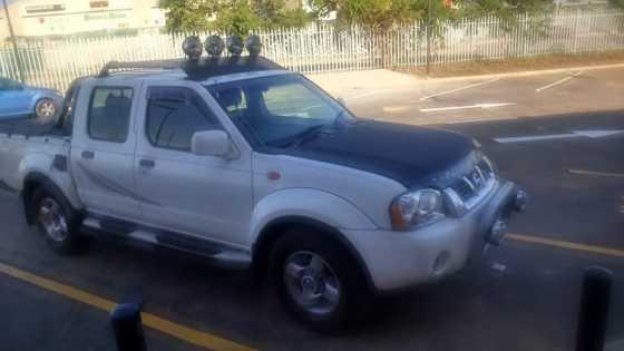 Nissan Hardbody 3.3