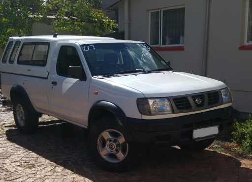 Nissan Hardbody 4x4 2.4 16v - 2007 Model.