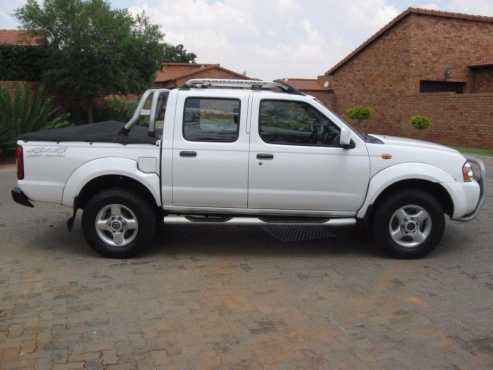 Nissan Hardbody Double Cab 3300i SEL 4x4