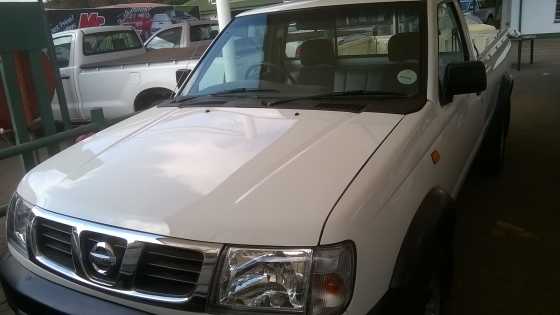 Nissan hardbody LWb 2.4 16 v 4x4