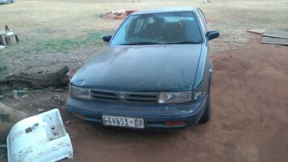 Nissan maxima vg30 automatic with extra shell and parts for sale.