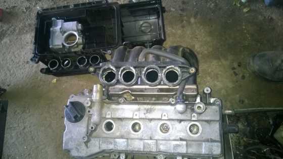 Nissan Micra 1.4 i 2006  spares Head Throttle body intake