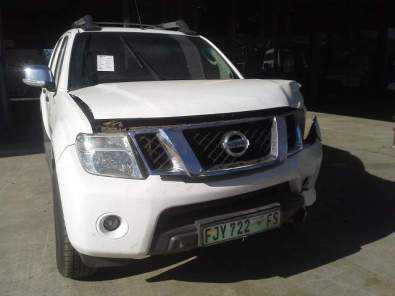 NISSAN NAVARA 2.5 DCI 4X4 DC (2013)