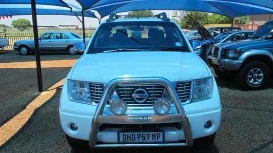 Nissan Navara 4.0 V6 Double Cab - 2005