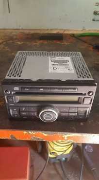 Nissan navara radio te koop