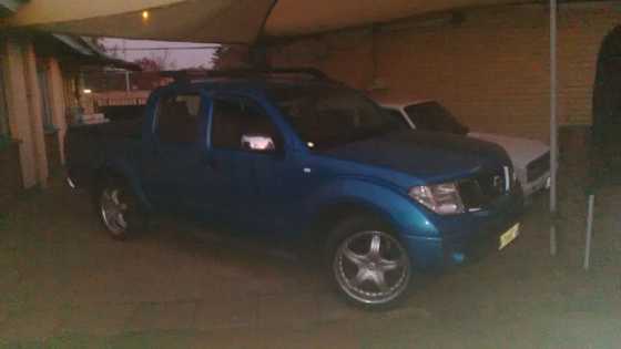 Nissan Navara with Lexus V8 motor