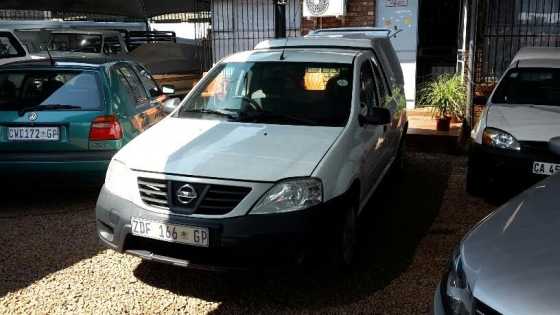 nissan np 200 1,6 i 2011