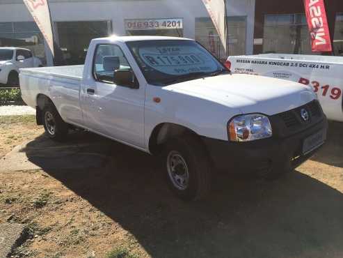 Nissan Np 300 2.0 Lwb Base