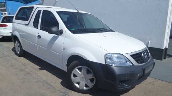 NISSAN NP200 1.6 8V WITH AIRCON AND CANOPY