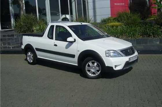 Nissan NP200