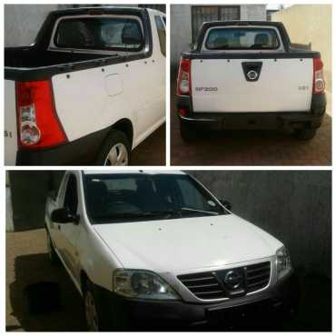 nissan np200 4sale